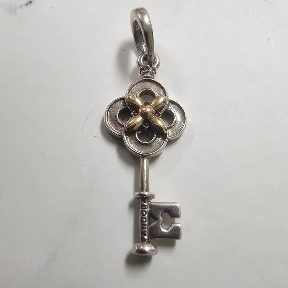 PANDORA 925 14k Gold Two-tone Key & Flower pendant - Picture 3 of 8